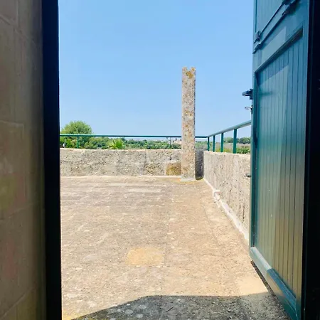 בית נופש La Limesa, A 200 Year Old Converted Stable In אוטרנטו